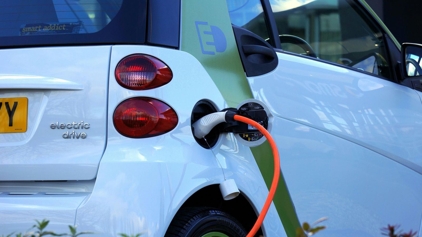 Chargez votre voiture électrique à domicile !