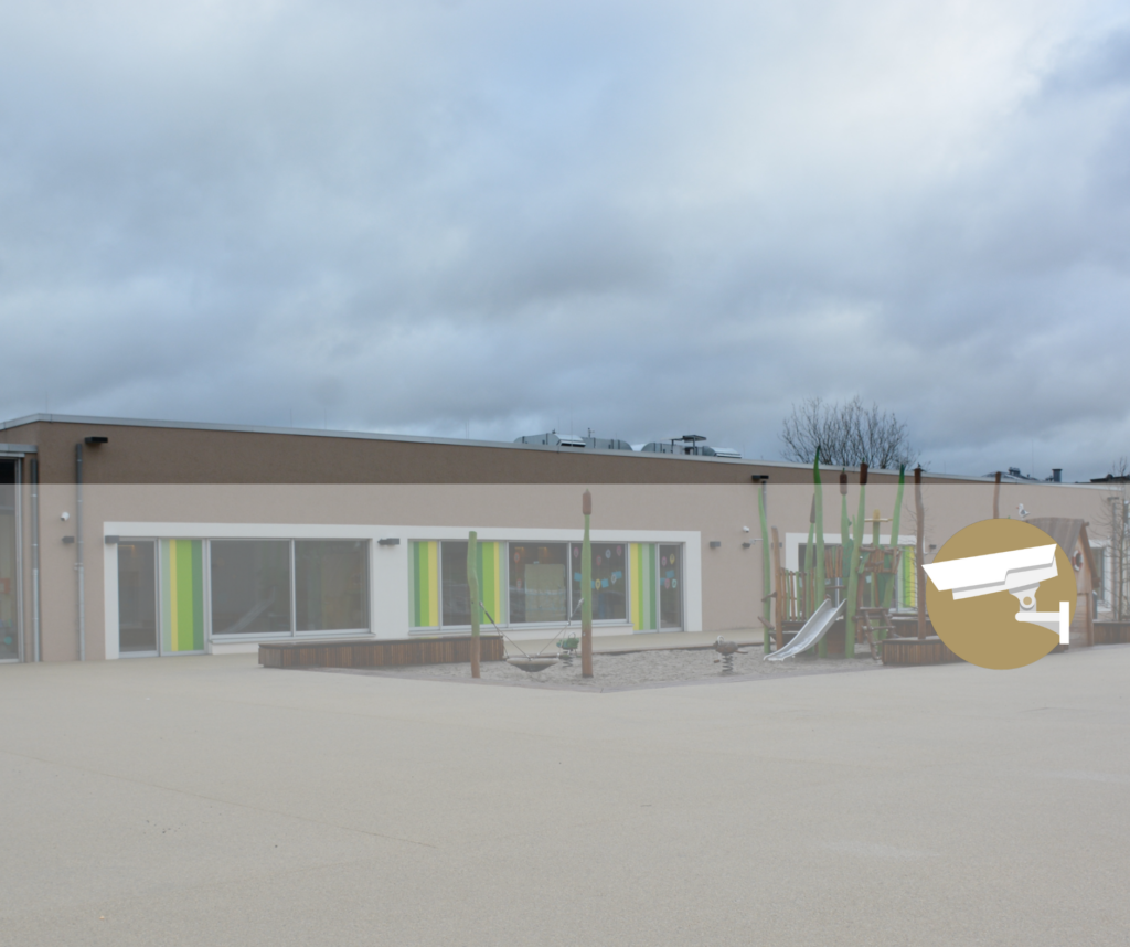 Vidéosurveillance – cour de récréation / Video Surveillance – schoolyard
